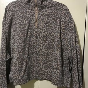 Cropped cheetah jacket